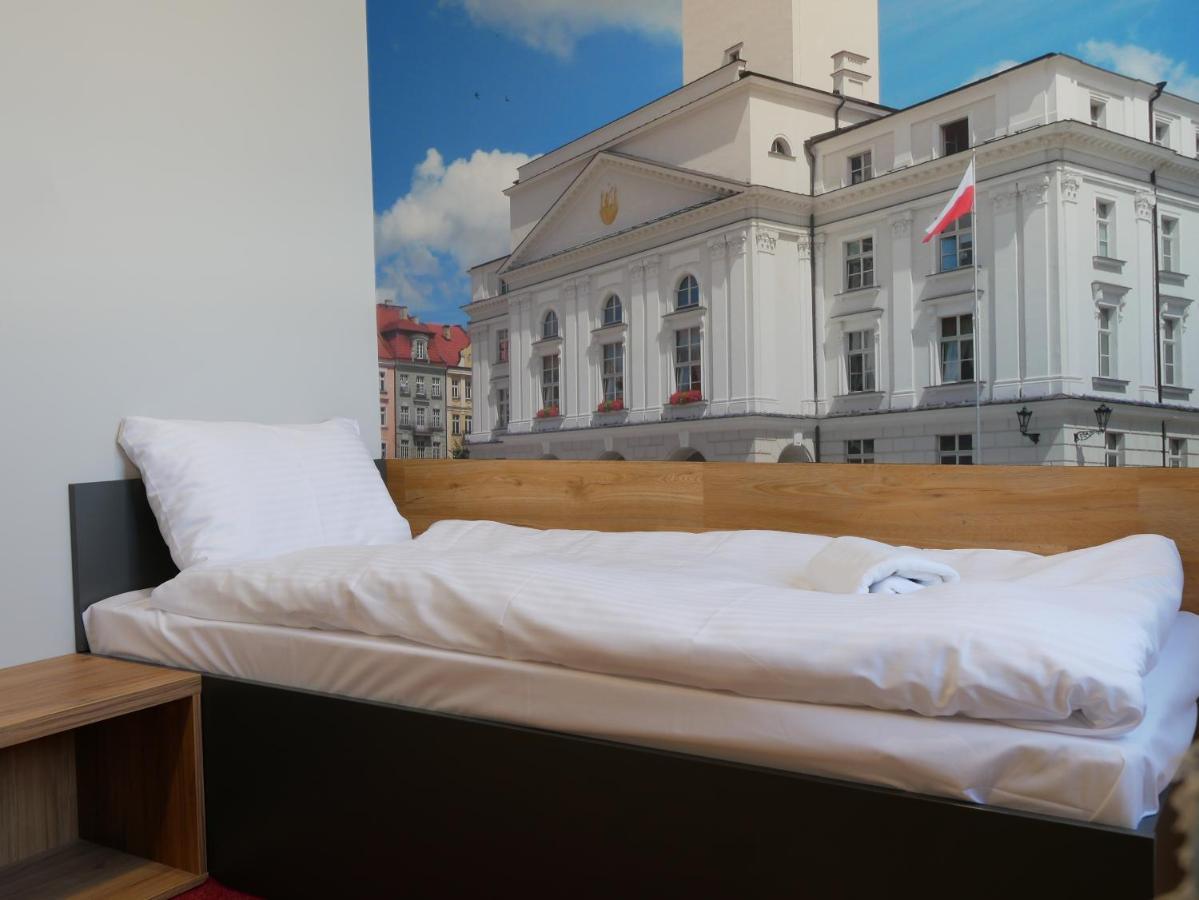 Blue Hotel Kalisz  Bagian luar foto